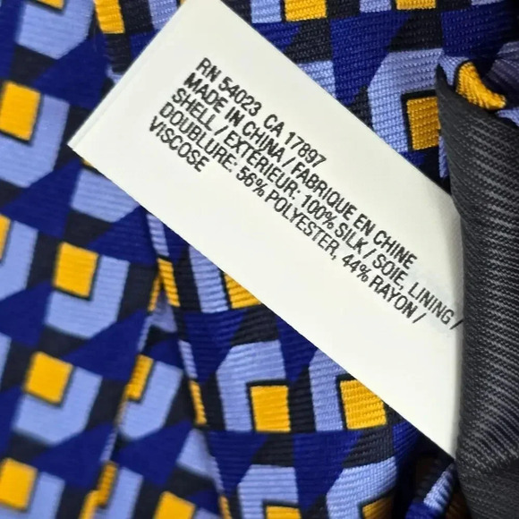 Banana Republic Blue Yellow Square Geometric 100% Silk Men's Neck Tie - Picture 5 of 6